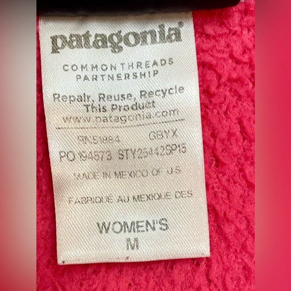 Ladies size medium. Patagonia “Re-Tool Snap-T Pullover” fleece. “Ginger Berry” - Picture 5 of 5